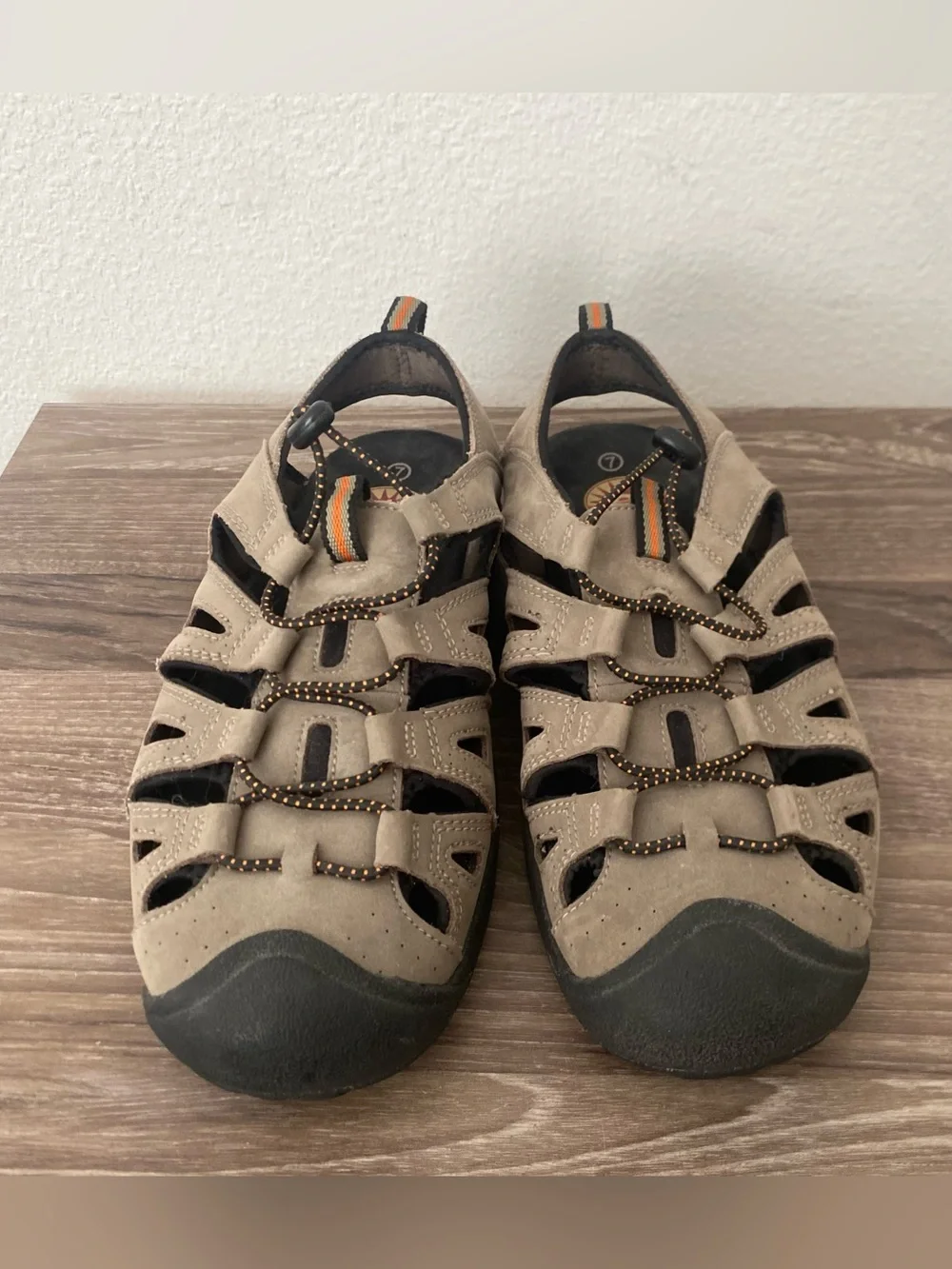 Earth Spirit Mens Jake Fisherman Sandals Closed Toe Elastic Bungee Laces Size 7